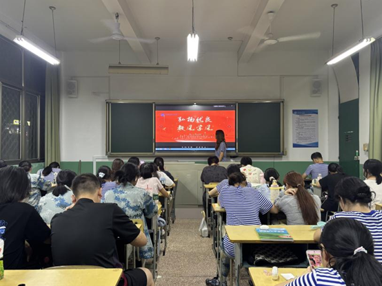 语言文化学院开展“弘扬优良教风学风”主题团日活动